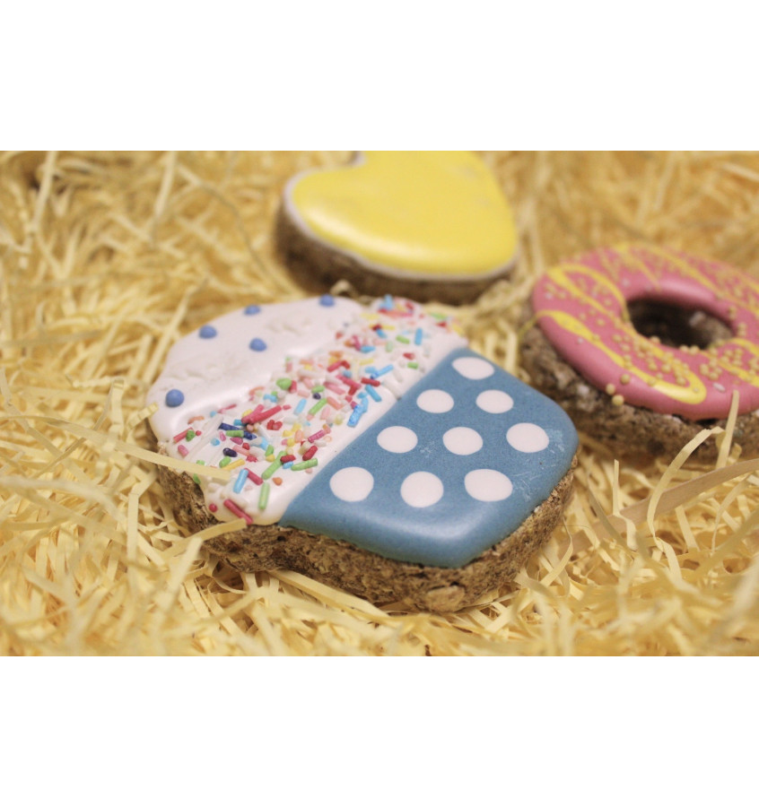 Zestaw babeczka, pączek i serce