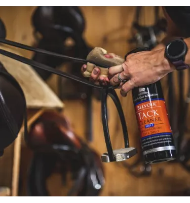 Carr Day Martin Tack Cleaner STEP 1