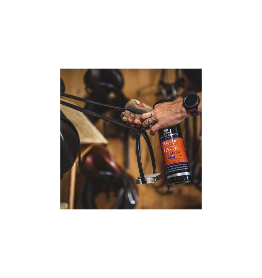 Carr Day Martin Tack Cleaner STEP 1