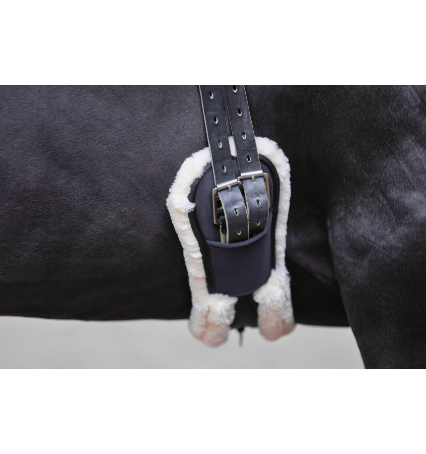 Popręg ujeżdżeniowy ze sztucznym futrem 55cm