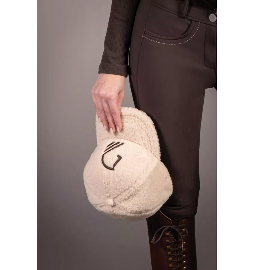 Czapeczka z futerka Arezzo beż