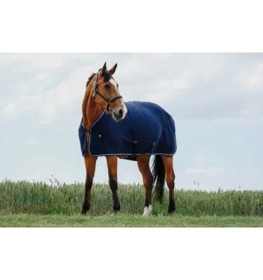 Osuszająca derka polarowa Riding World z pasami 110