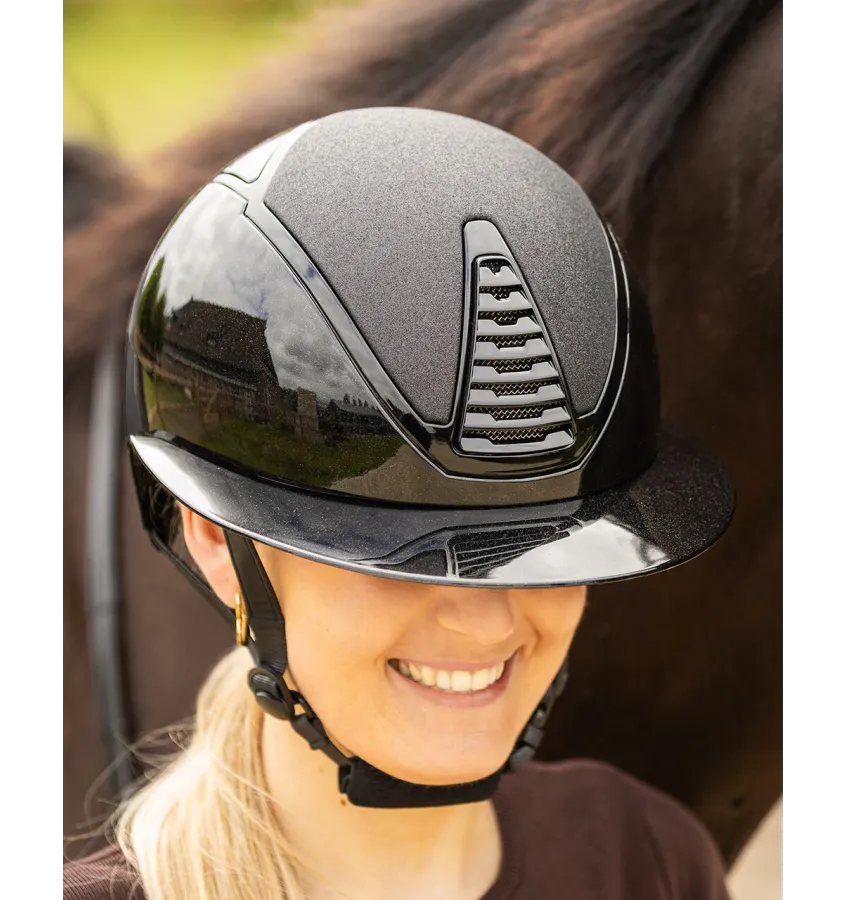 Kask jeździecki QHP Glendale z szerokim daszkiem czarny 51-55