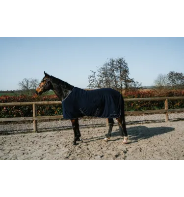 Derka polarowa dla konia Equitheme Glitter granat 125