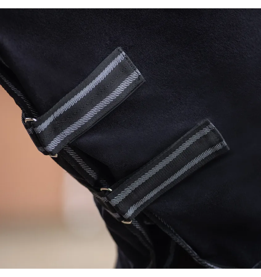 Derka polarowa dla konia z kapturem QHP Terry-dry czarna 135